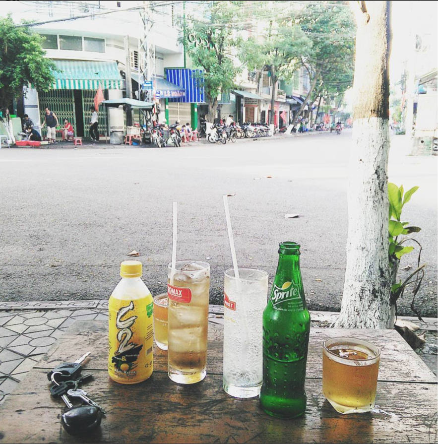 Văn hóa cafe bệt ở Quy Nhơn (Ảnh: traammiao)