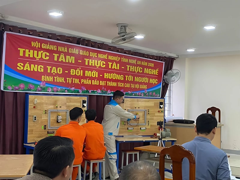 Top 8 Trường Dạy Nghề Điện Công Nghiệp Tốt Nhất Ở Nghệ An 19 truong trung cap ky thuat nghiep vu vinh